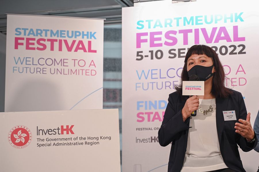 Opening remarks by Jayne Chan, Head of StartmeupHK at InvestHK
